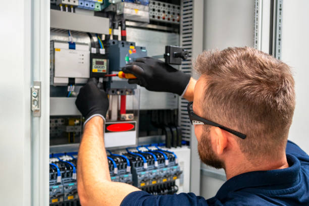 Best Commercial Electrician Services  in Lyndonville, VT